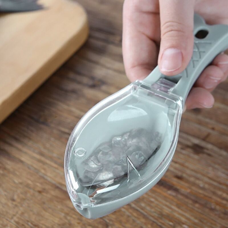 Уред с капак за почистване на люспи от риба - FishScale » Murzel.bg Уред с капак за почистване на люспи от риба - FishScale