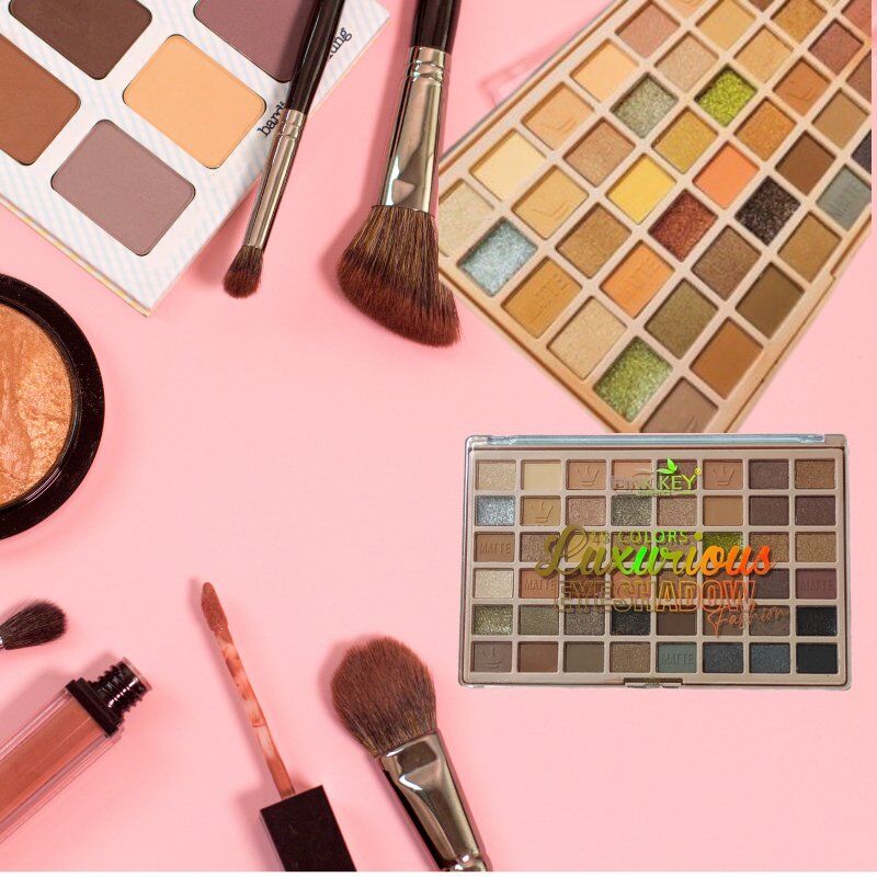 Палитра сенки за очи 2 варианта 48 или 30 перлени и матови цвята - Palette48 » Murzel.bg Палитра сенки за очи 2 варианта 48 или 30 перлени и матови цвята - Palette48